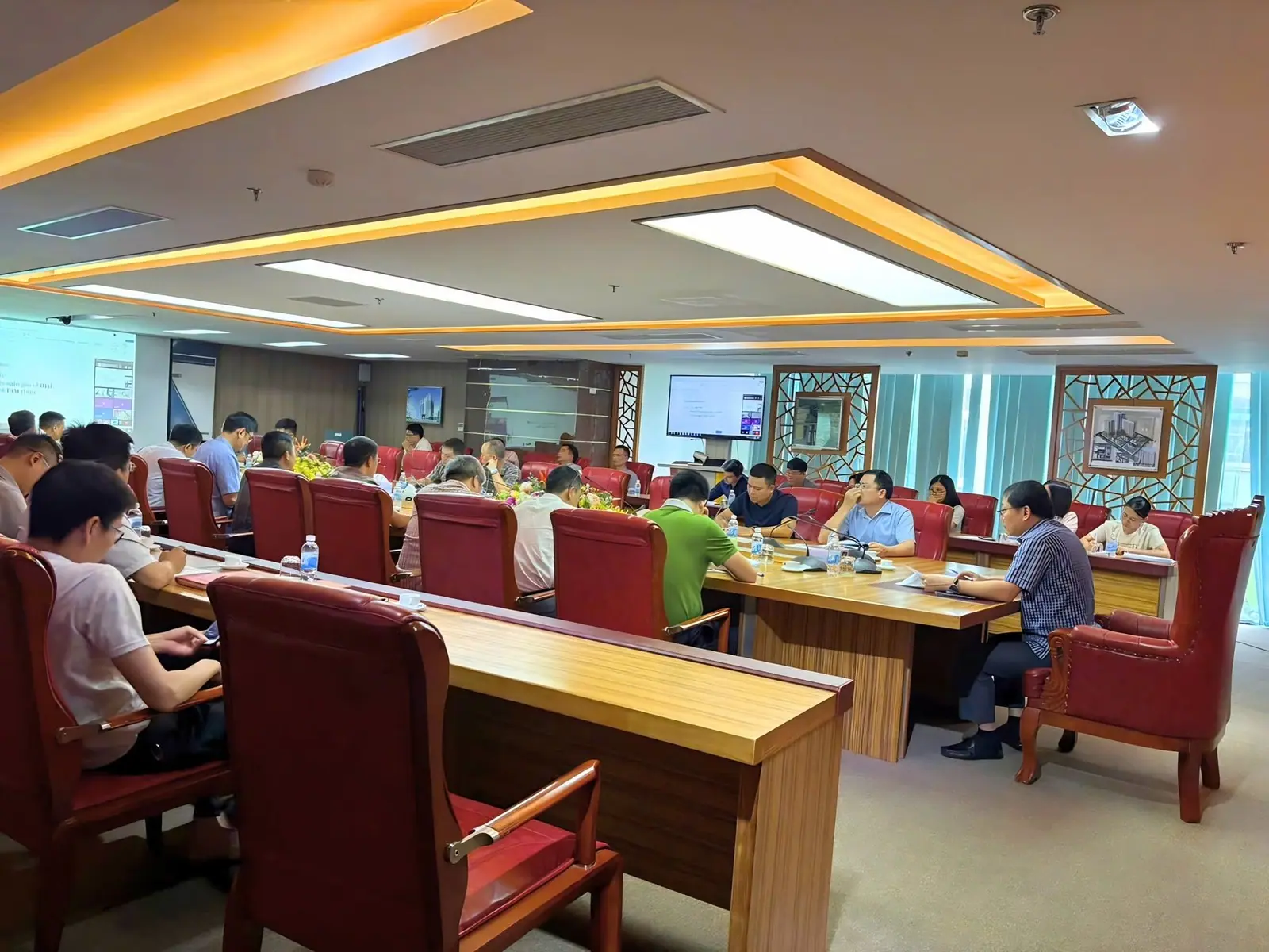 MHDI participants following the BIM Management lecture in the training hall