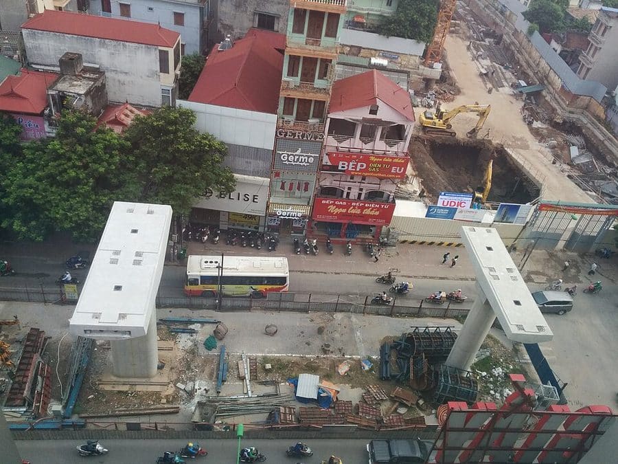 Công trình theo tuyến như đường sắt đô thị là một trong ba nhóm mà người quyết định đầu tư được quyền không áp dụng BIM — nhưng đó là ngoại lệ, không phải mặc định