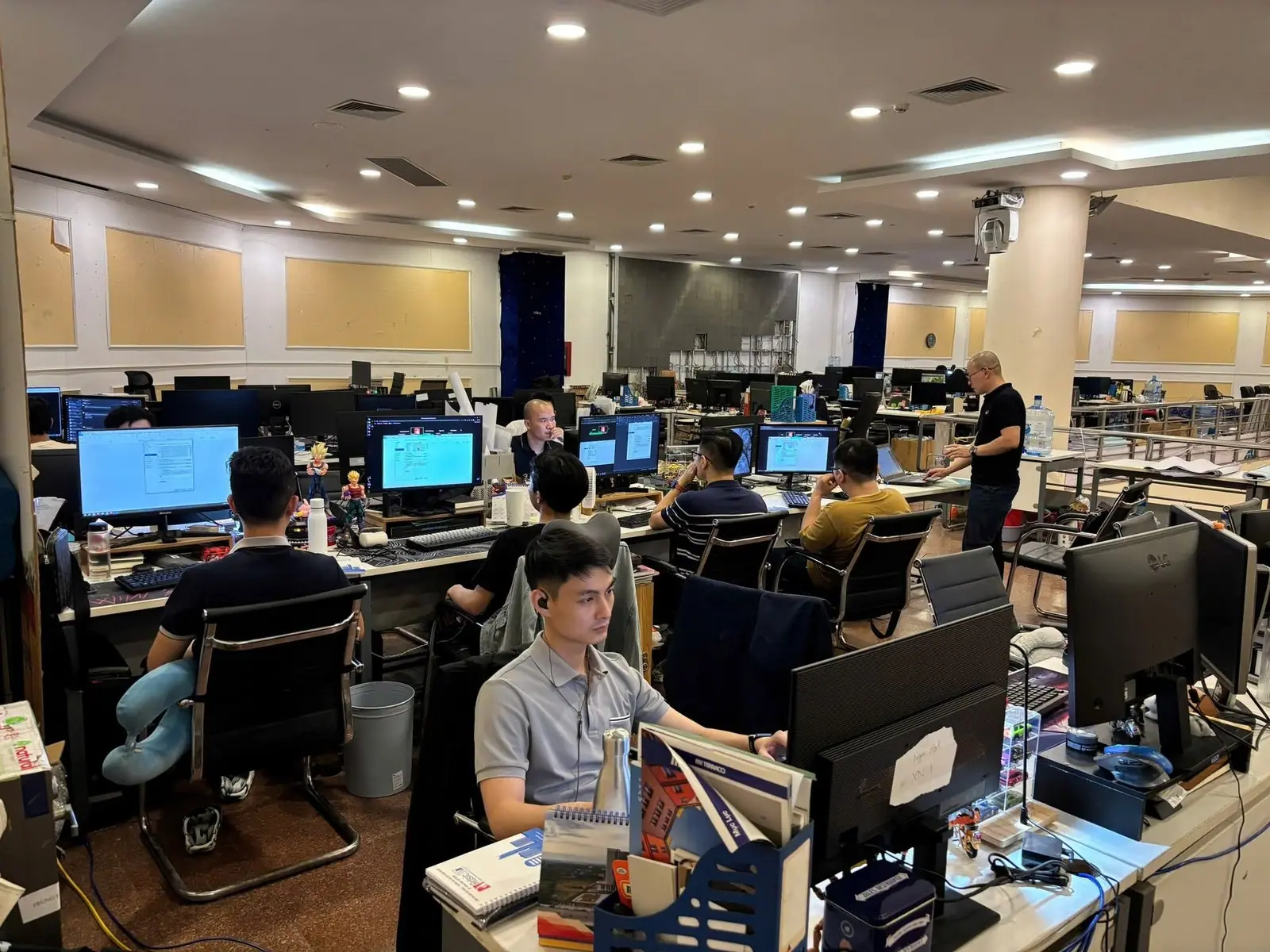 Kỹ sư, kiến trúc sư Công ty CDC học Revit Architecture ngay tại không gian làm việc của Công ty